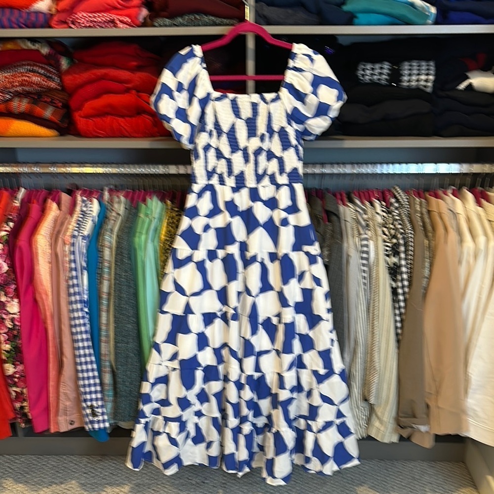 Pretty Garden white/blue print short sleeve smocked lined midi dress size S NWT